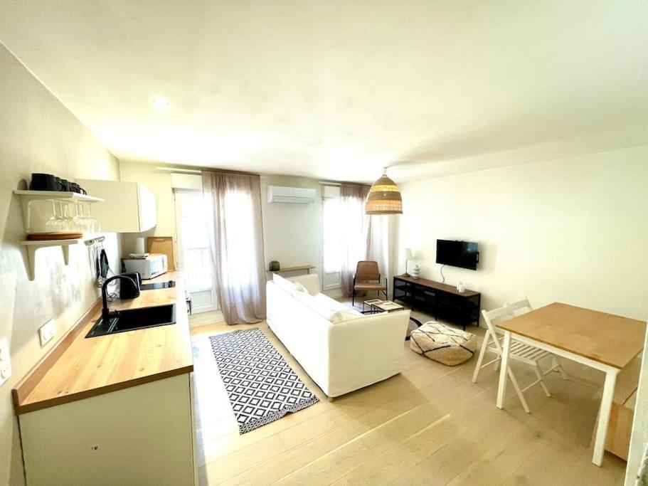 Maison Charmante Avec Terrasse, 2 Chambres Marseillan  Extérieur photo